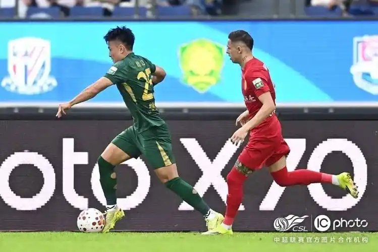 阿甲 VS 英超